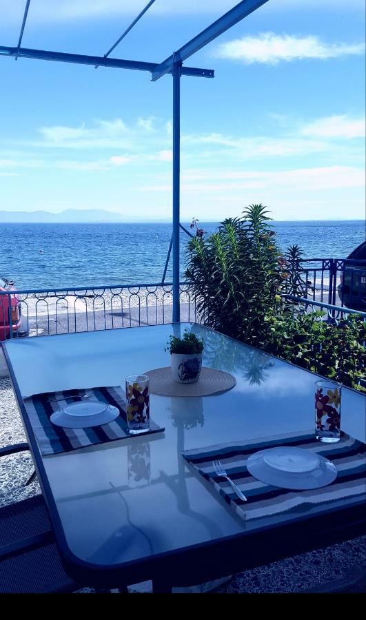 Antony'S Apartment Sea View Tyros Exterior photo